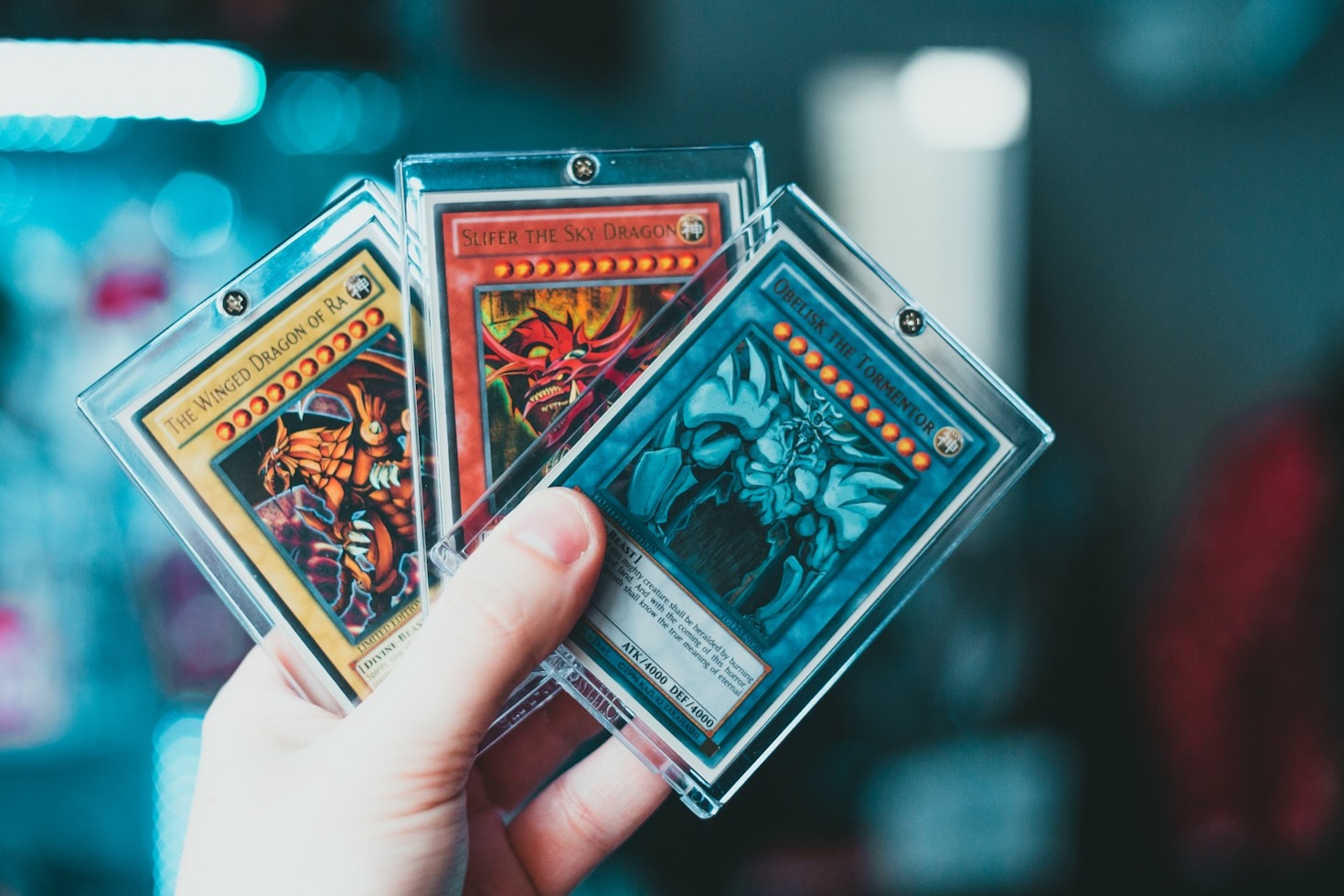 How to Build Competitive Decks for Popular Games